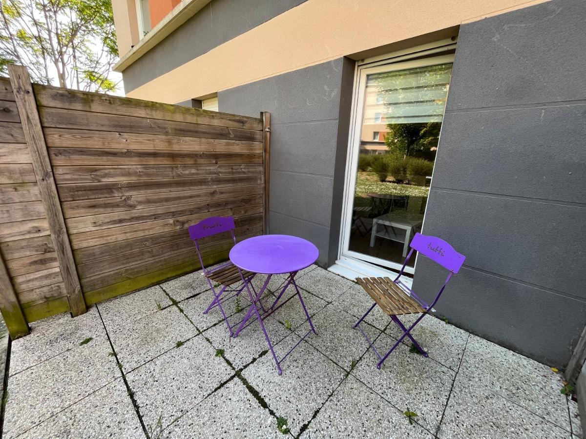 Acajou, Studio Avec Terrasse Et Parking Prive Caen Exteriör bild