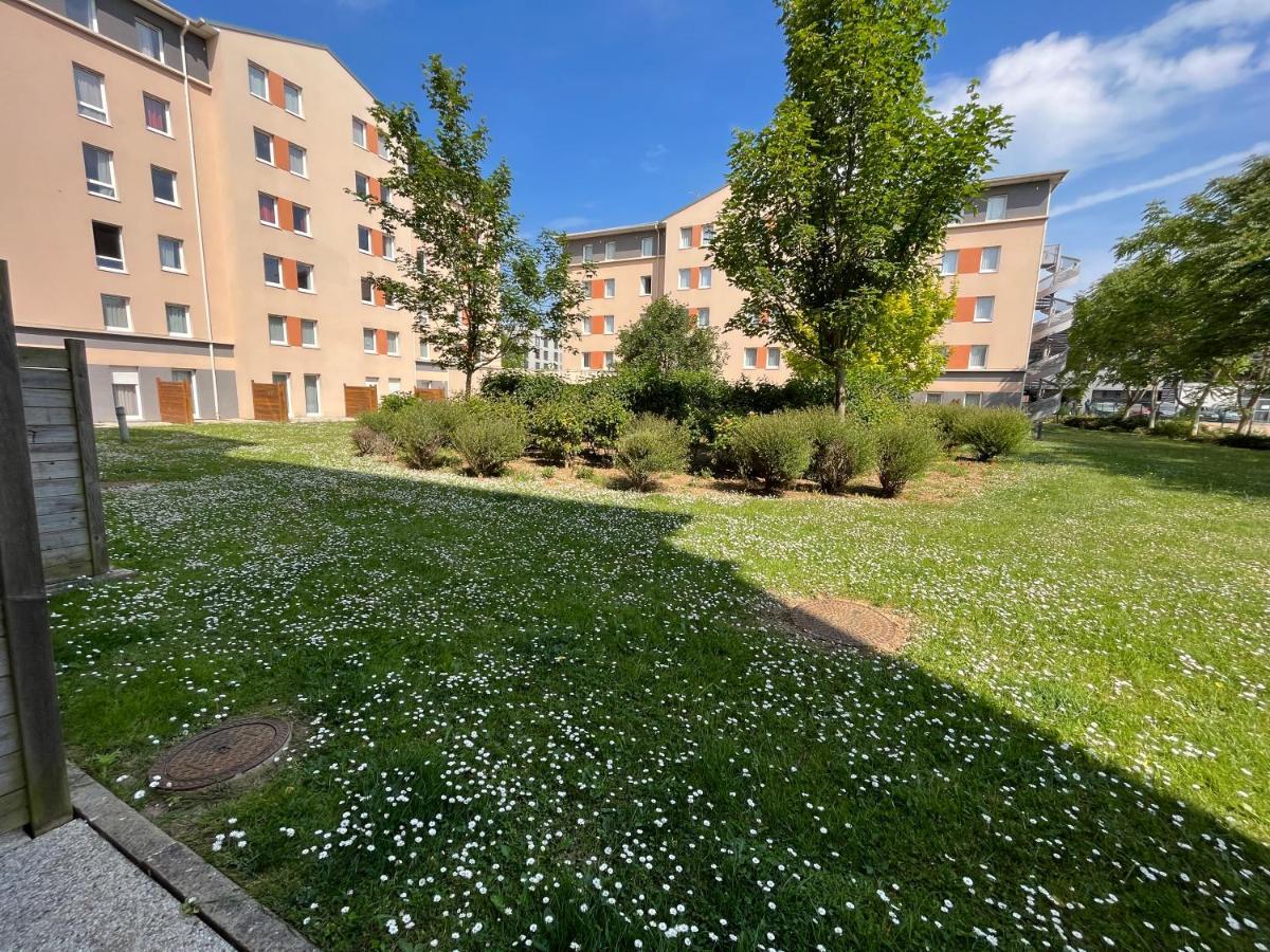 Acajou, Studio Avec Terrasse Et Parking Prive Caen Exteriör bild