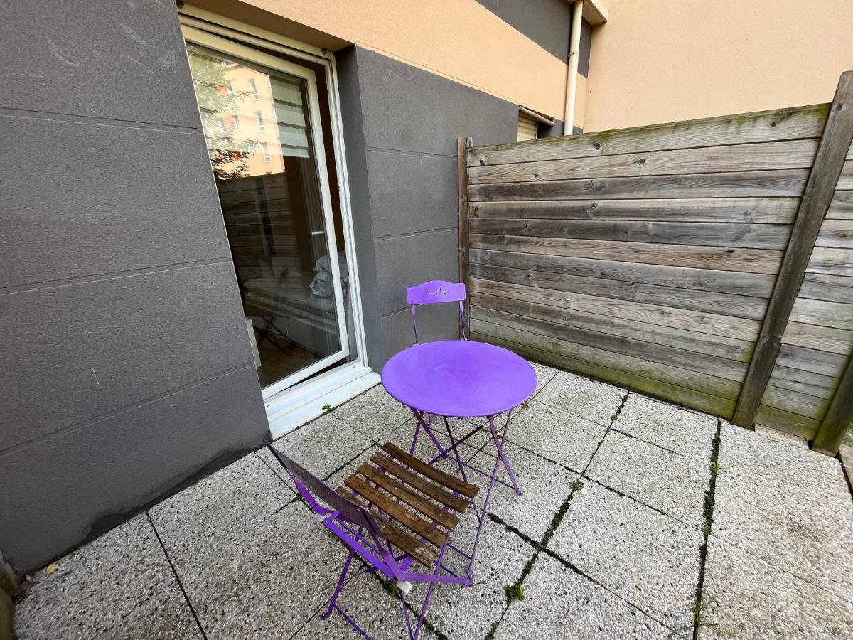 Acajou, Studio Avec Terrasse Et Parking Prive Caen Exteriör bild